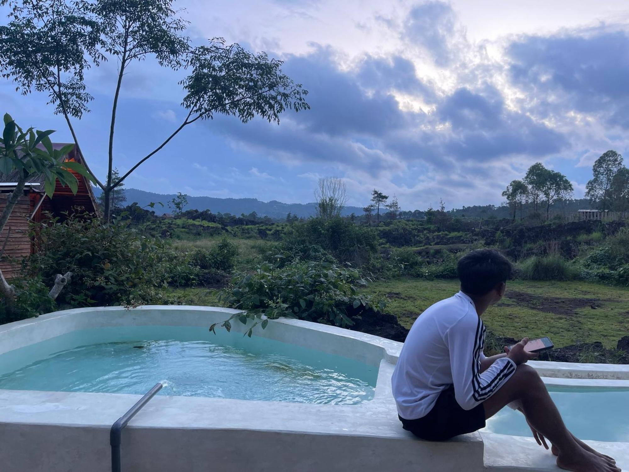 Triangular House And Hot Spring Kubupenlokan Exterior foto