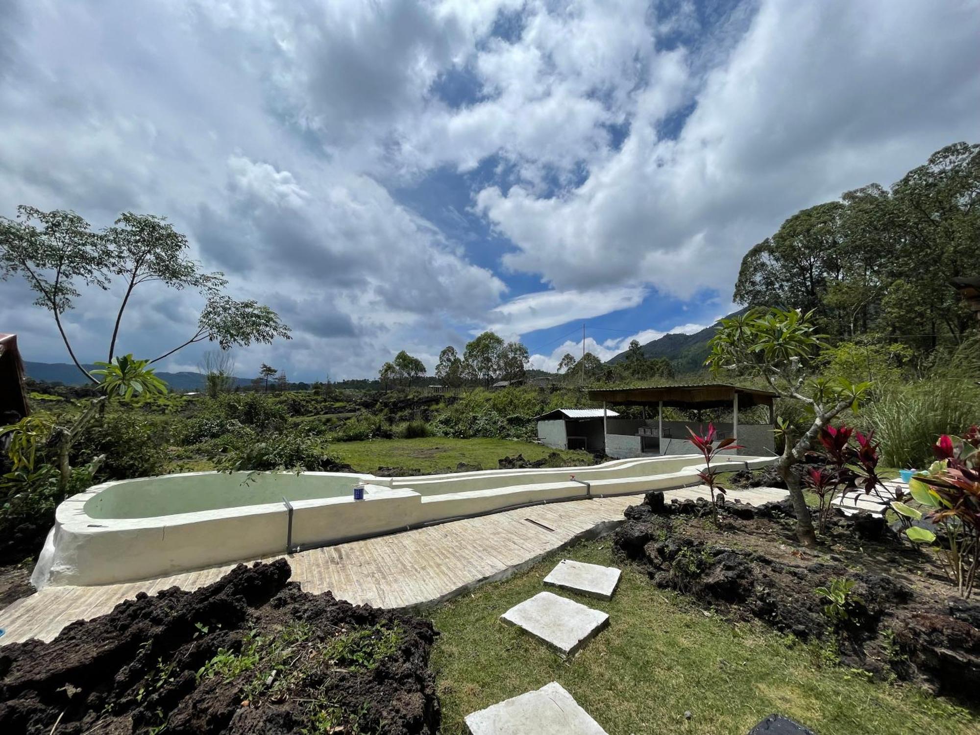 Triangular House And Hot Spring Kubupenlokan Exterior foto