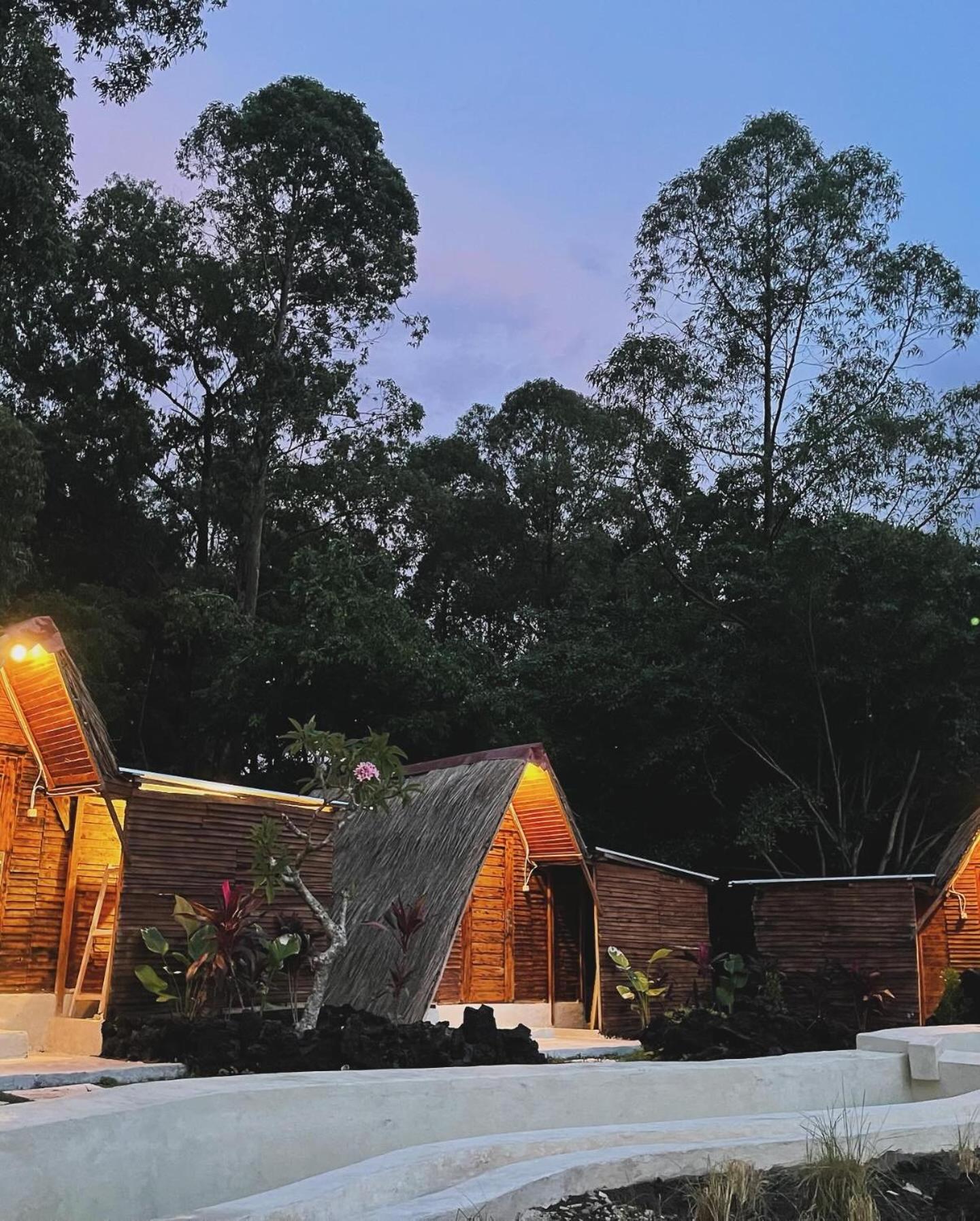 Triangular House And Hot Spring Kubupenlokan Exterior foto