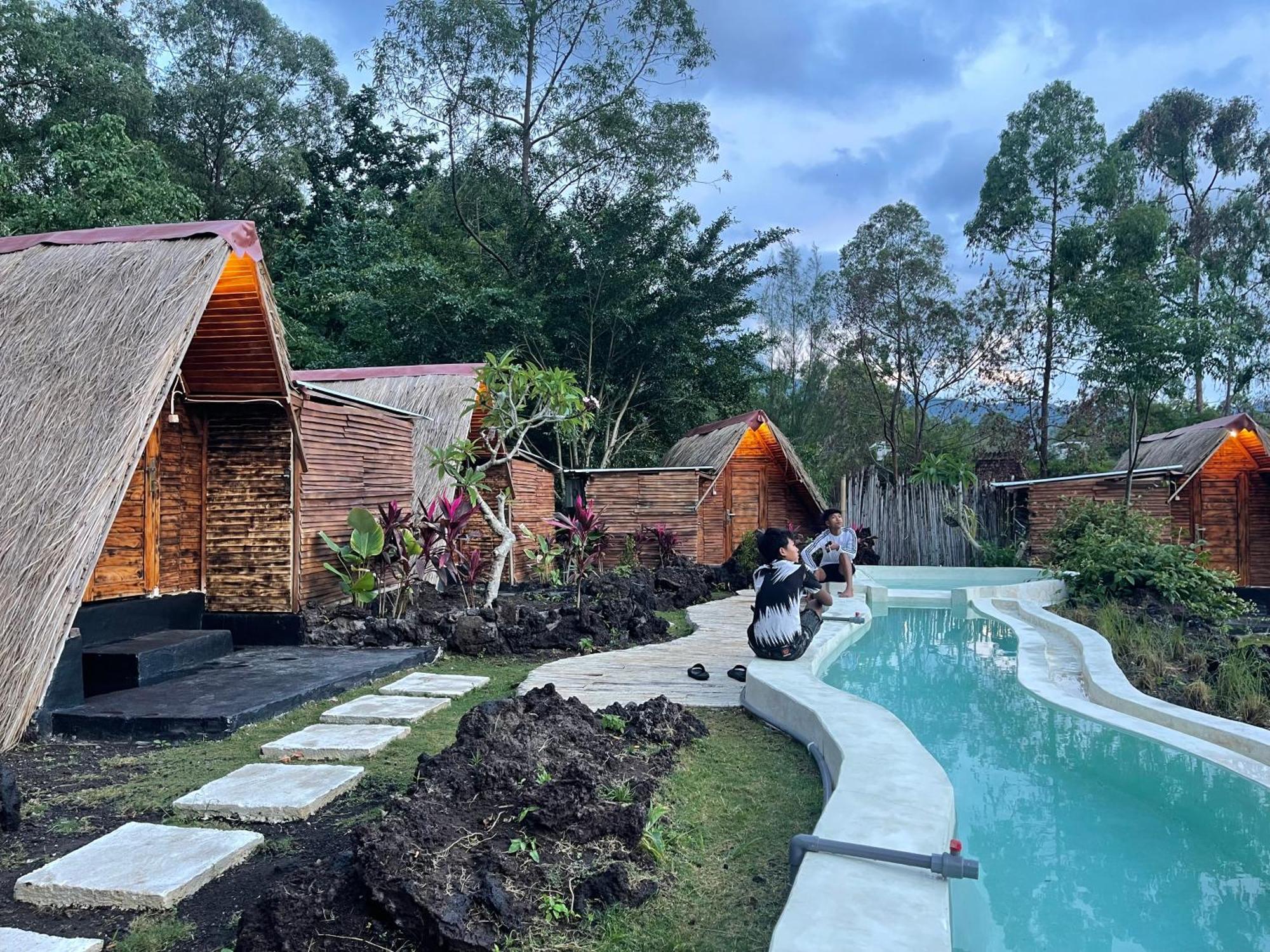 Triangular House And Hot Spring Kubupenlokan Exterior foto
