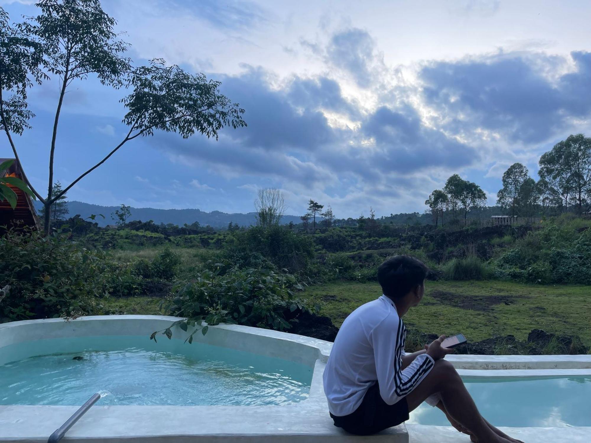 Triangular House And Hot Spring Kubupenlokan Exterior foto