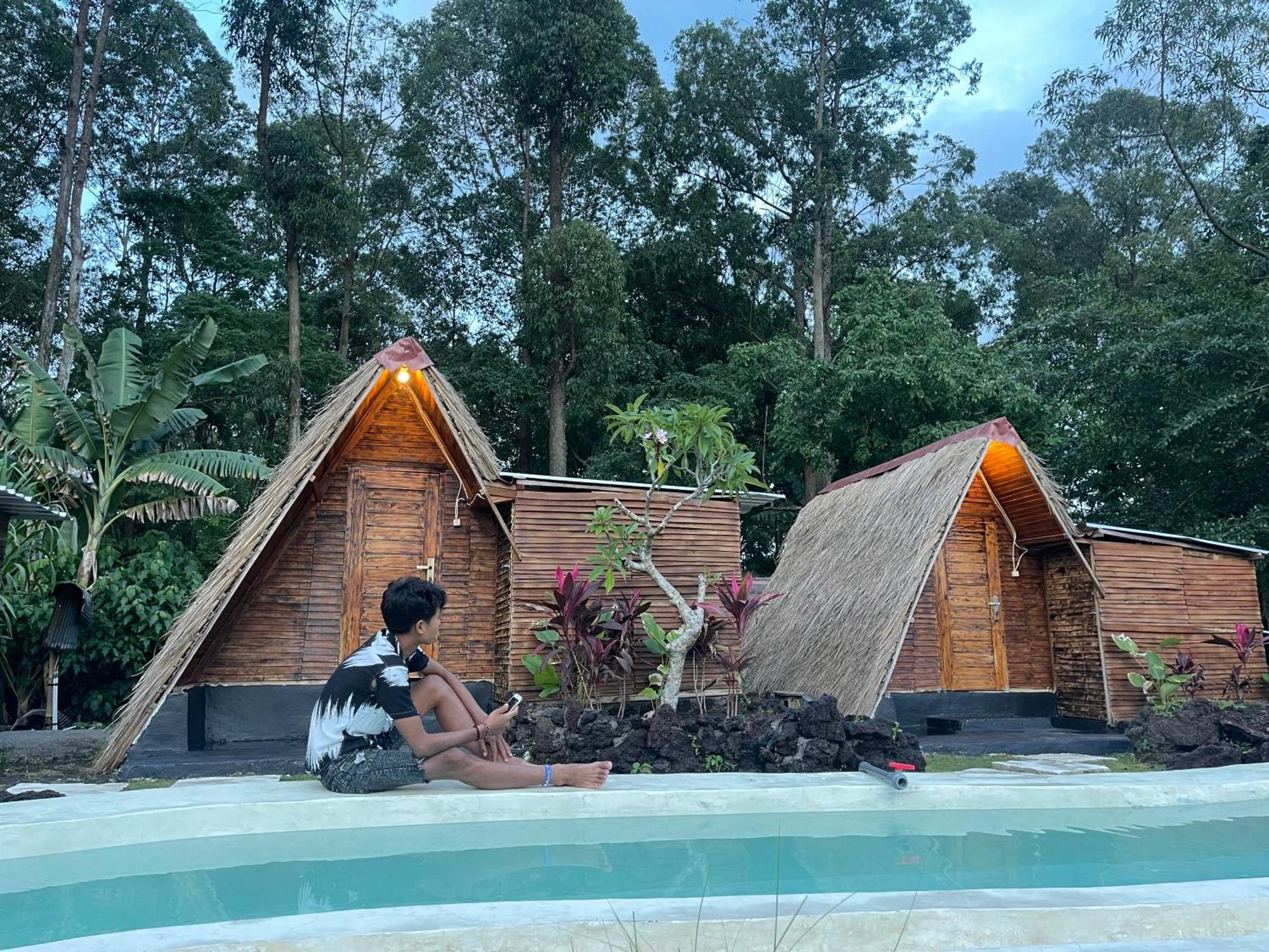 Triangular House And Hot Spring Kubupenlokan Exterior foto