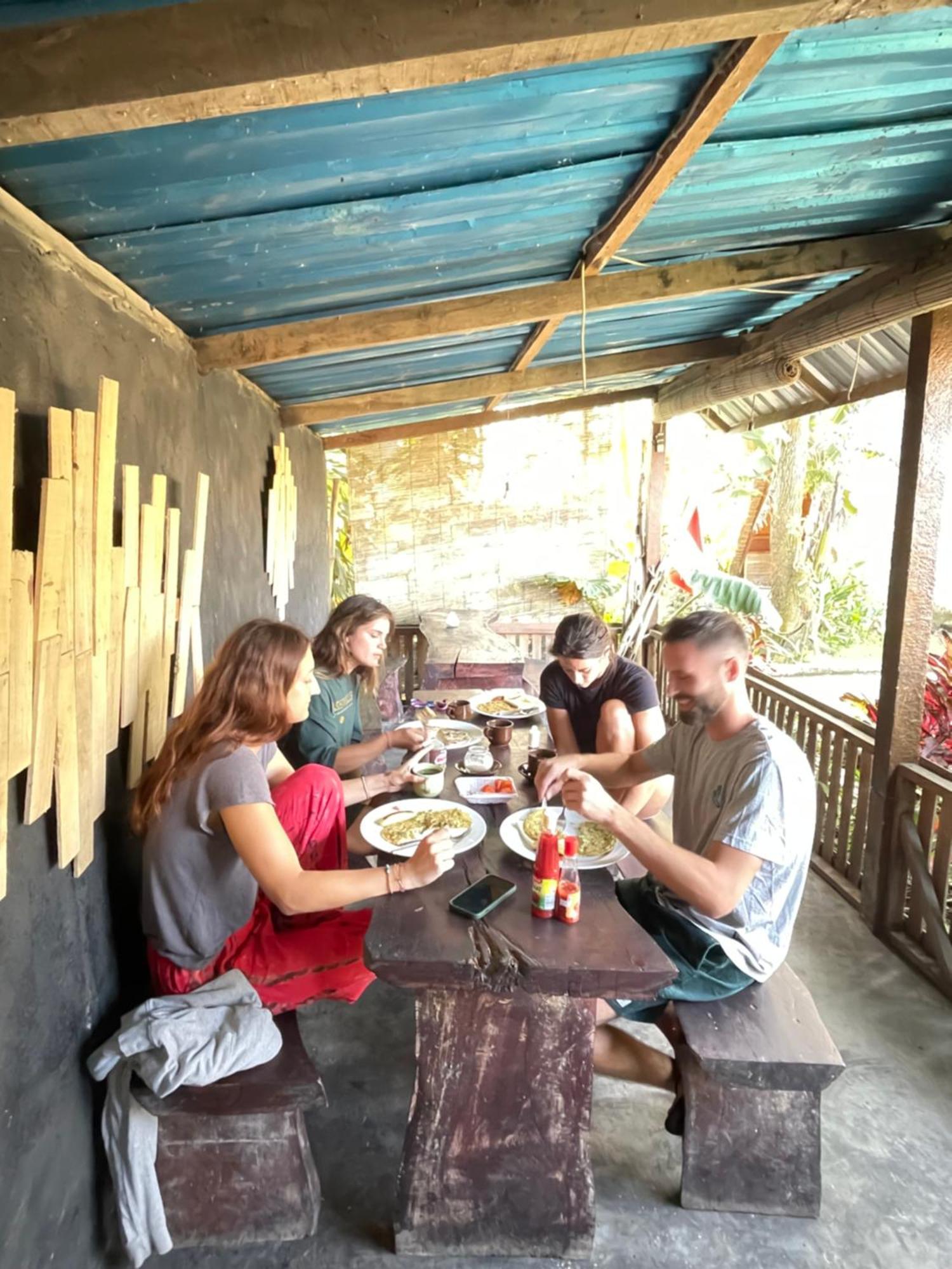 Triangular House And Hot Spring Kubupenlokan Exterior foto