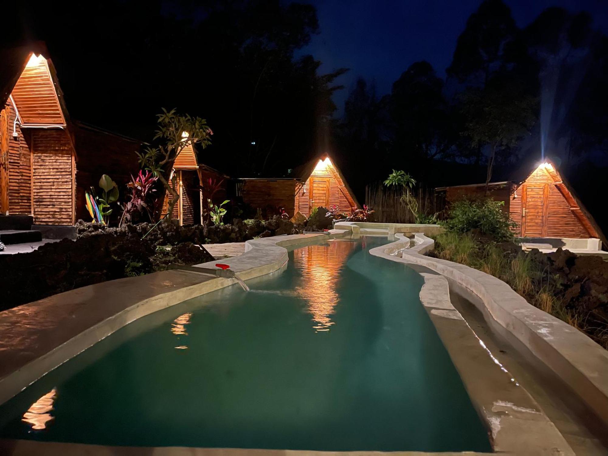 Triangular House And Hot Spring Kubupenlokan Exterior foto