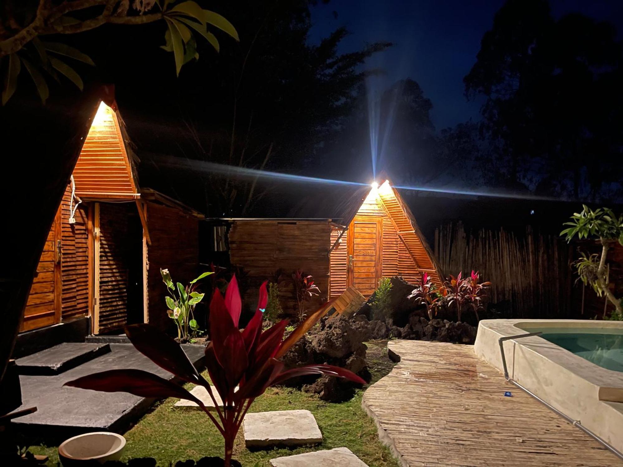 Triangular House And Hot Spring Kubupenlokan Exterior foto