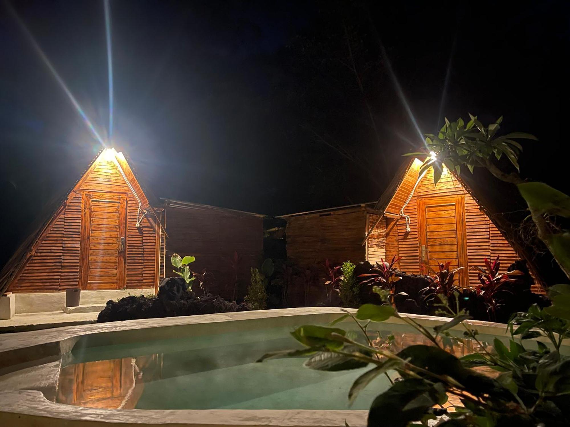 Triangular House And Hot Spring Kubupenlokan Exterior foto