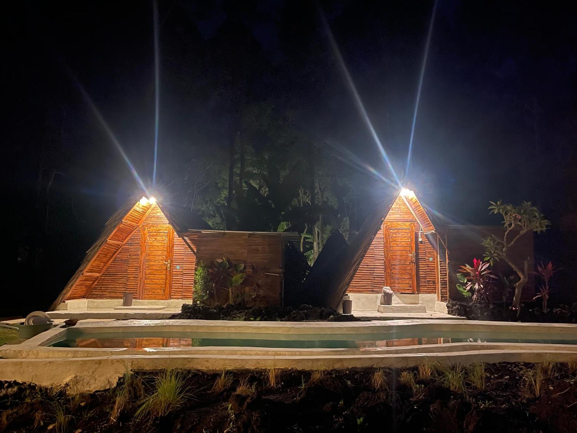 Triangular House And Hot Spring Kubupenlokan Exterior foto