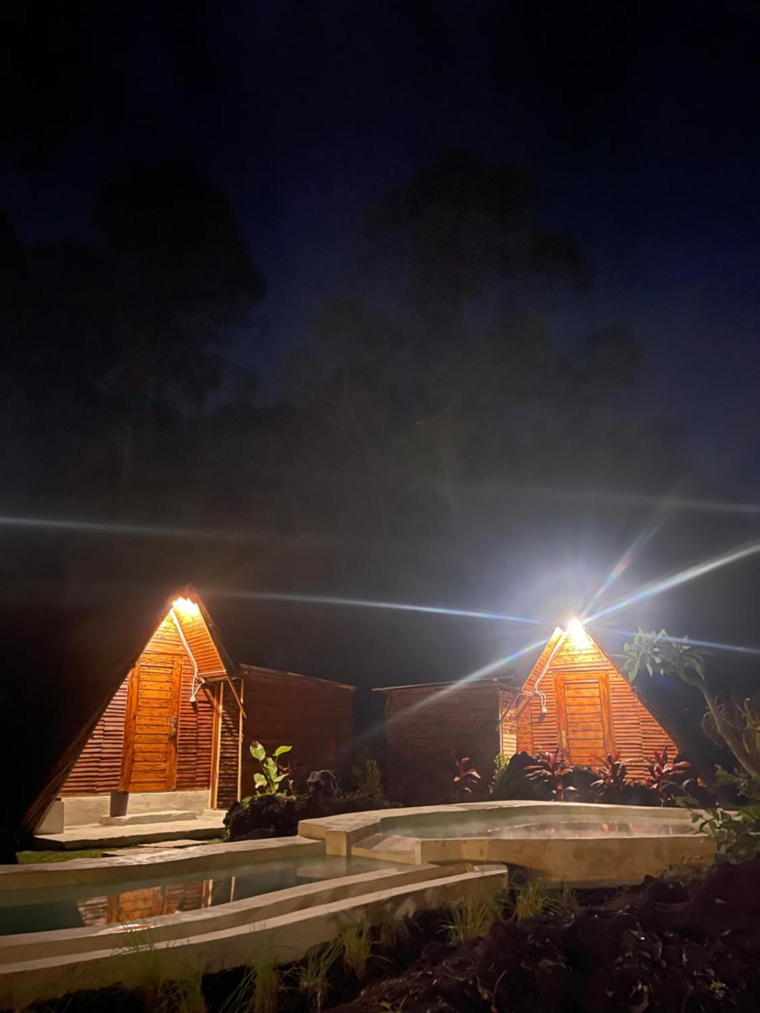 Triangular House And Hot Spring Kubupenlokan Exterior foto
